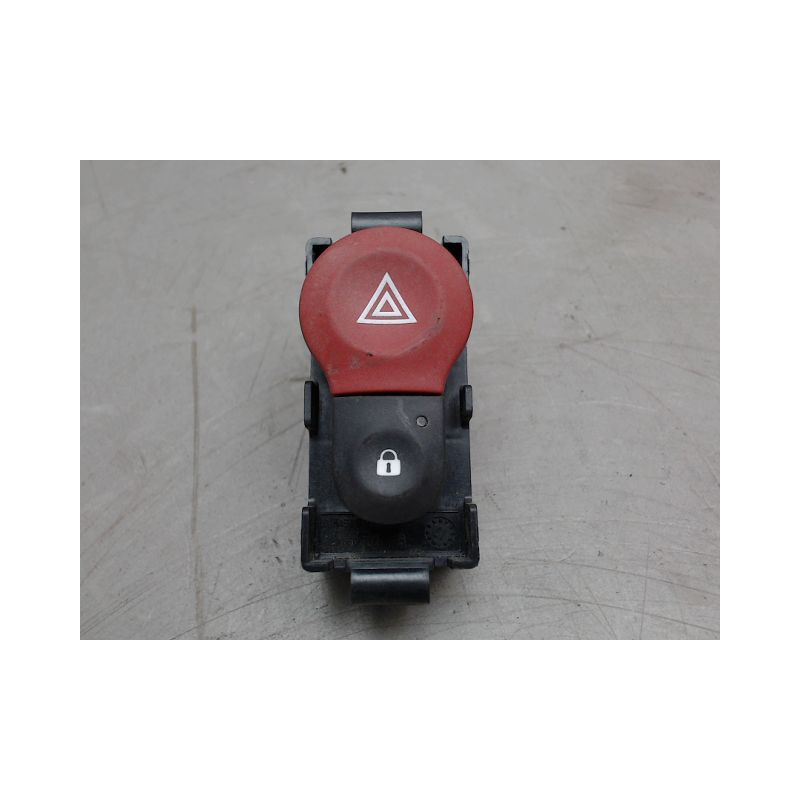 BOUTON DE WARNING RENAULT KANGOO
