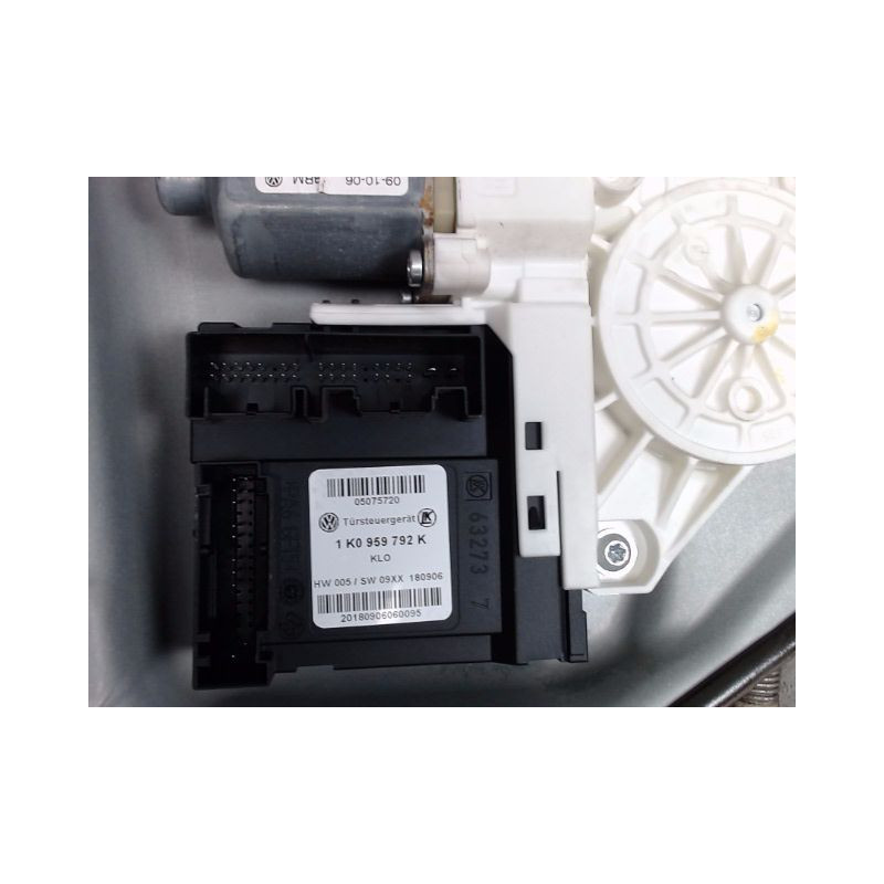 MECANISME+MOTEUR LEVE-GLACE AVANT DROIT VOLKSWAGEN GOLF V PLUS 2005-