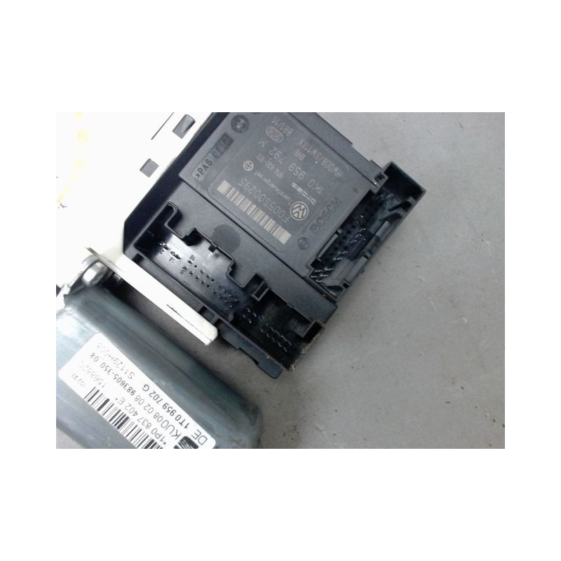 MECANISME+MOTEUR LEVE-GLACE AVANT DROIT SEAT LEON 2005-
