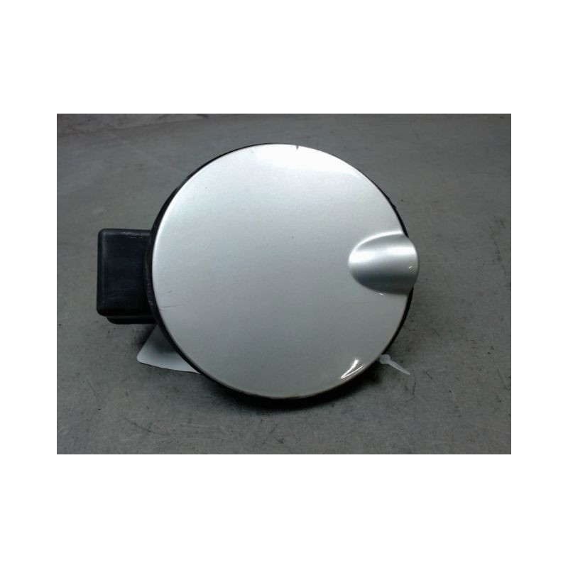 VOLET DE TRAPPE CARBURANT FORD FIESTA 99-2002