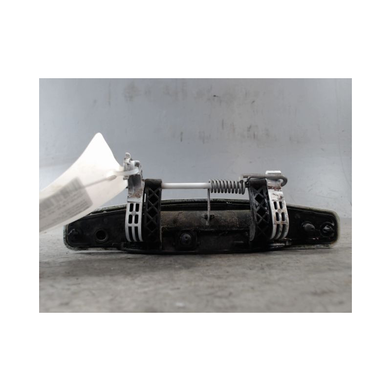 POIGNEE EXTERIEURE PORTE ARRIERE GAUCHE DACIA DUSTER 2010-