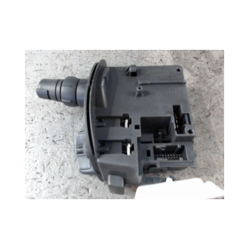 COMMANDE ESSUIE GLACE RENAULT CLIO III 2009-
