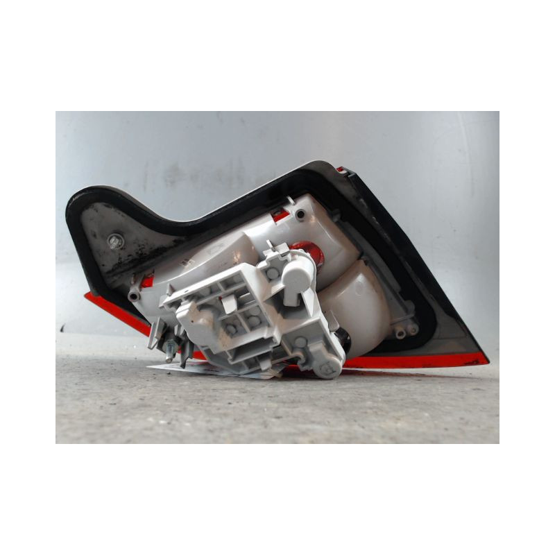 FEU ARRIERE INTERIEUR DROIT FORD MONDEO 2007-