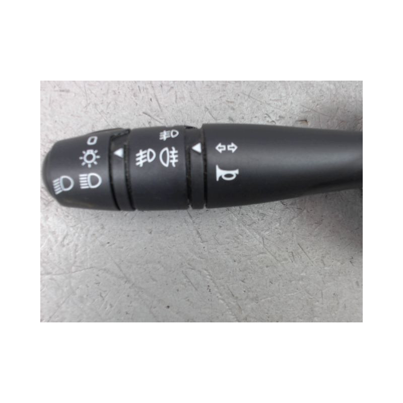 COMMANDE ECLAIRAGE RENAULT TWINGO II Phase 1 2007-2011