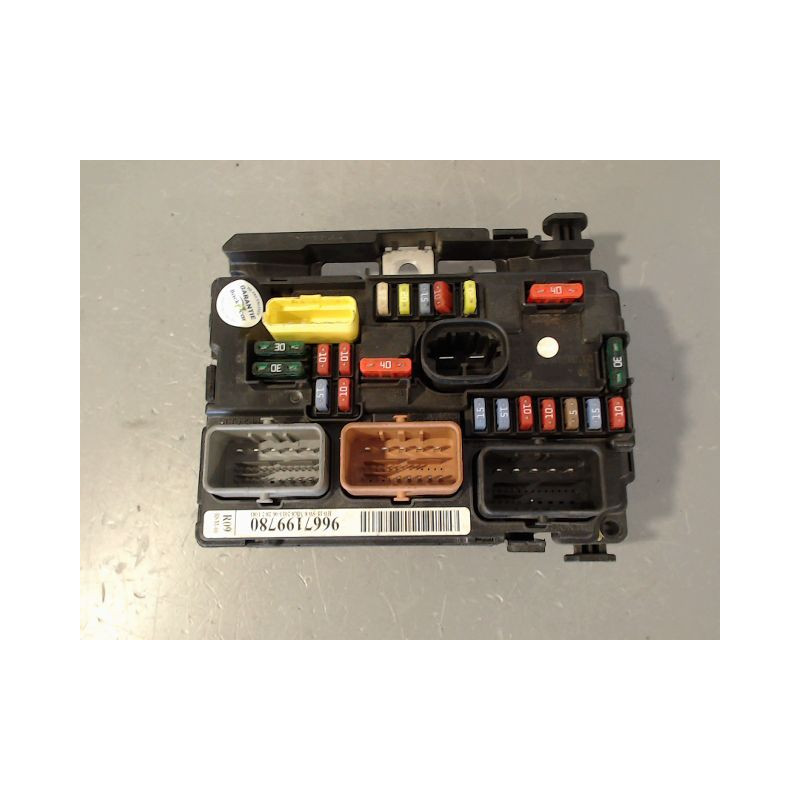 BOITE A FUSIBLES CITROEN C3