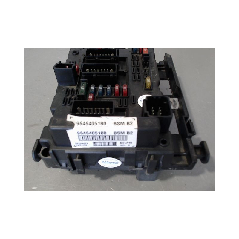 BOITE A FUSIBLES PEUGEOT 307