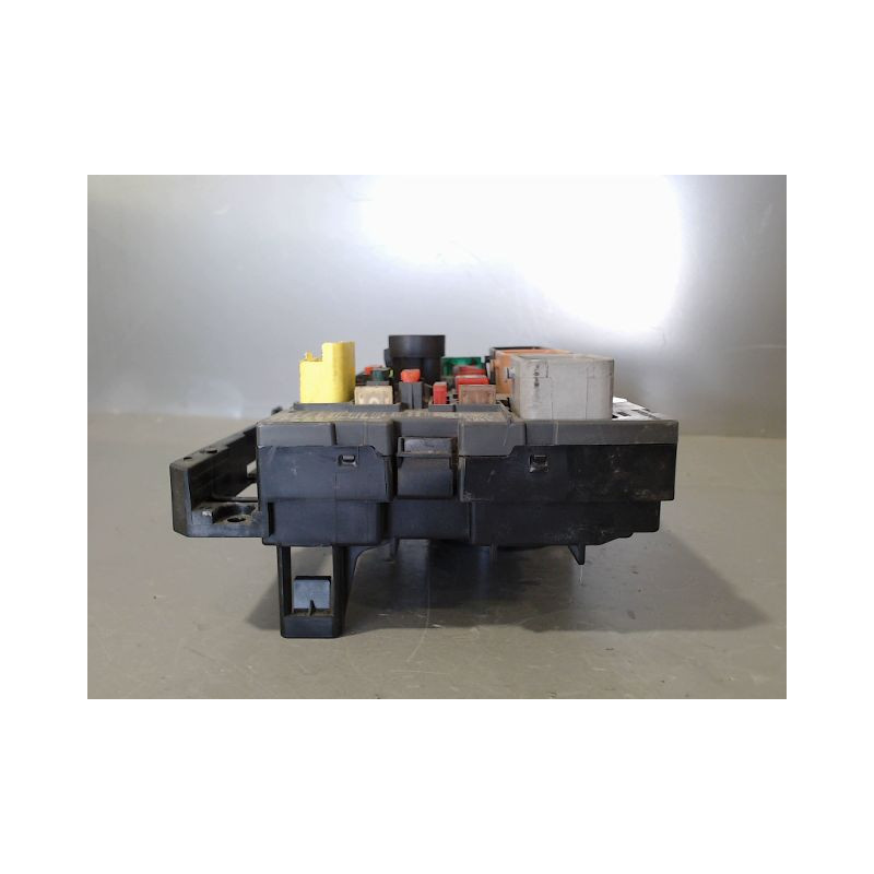 BOITE A FUSIBLES CITROEN C5