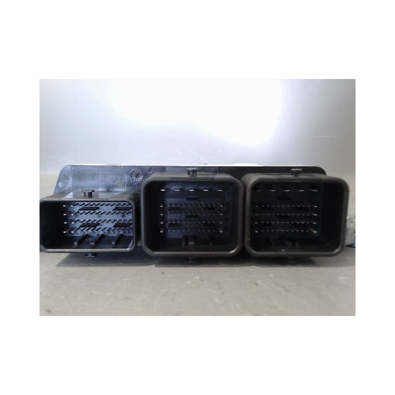 CALCULATEUR MOTEUR FORD C-MAX