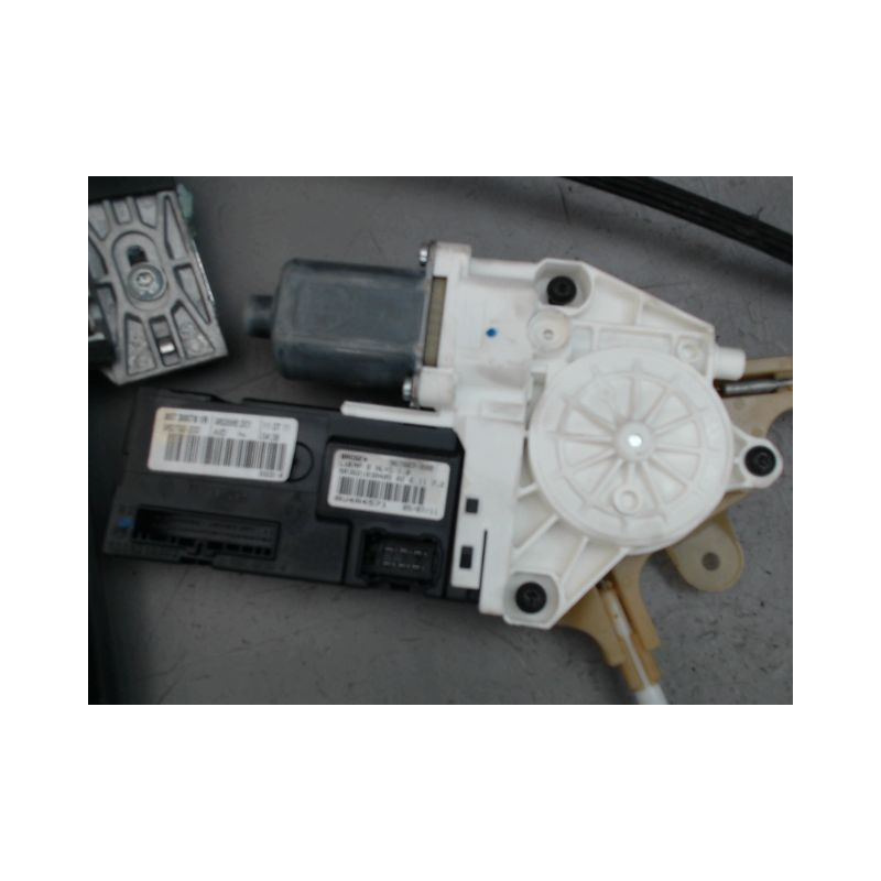 MECANISME LEVE-GLACE AVANT DROIT RENAULT LAGUNA