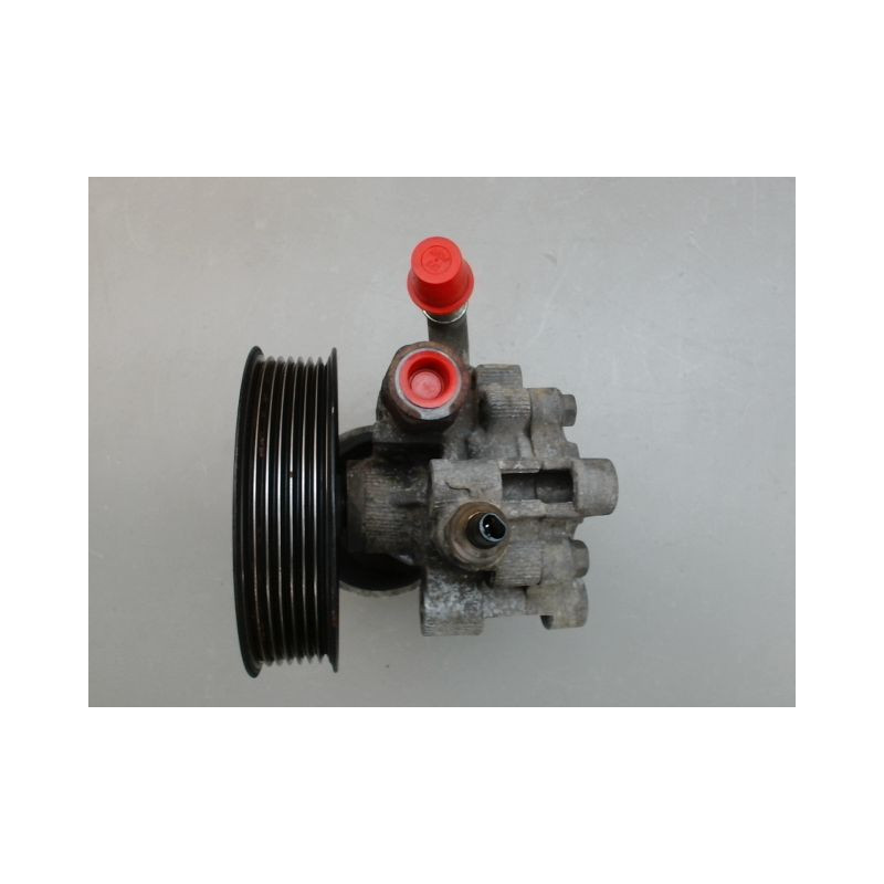 POMPE DIRECTION ASSISTEE TOYOTA RAV4