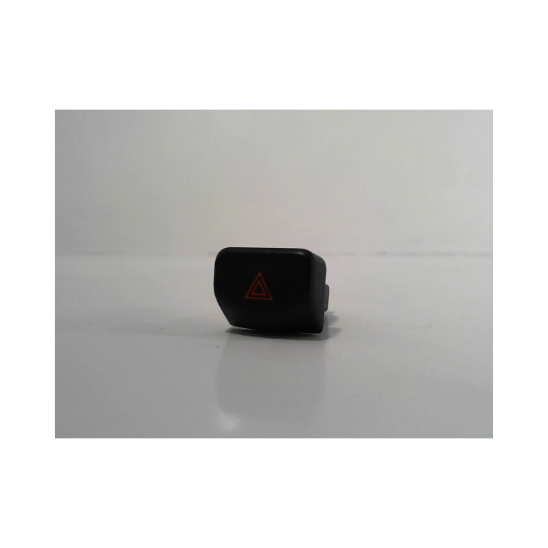 BOUTON DE WARNING NISSAN NOTE