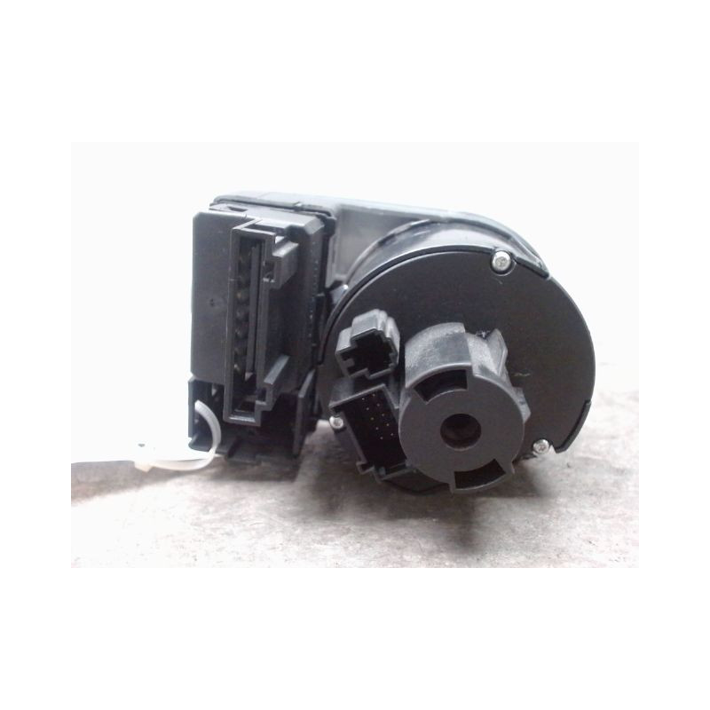 COMMANDE ECLAIRAGE AUDI A1