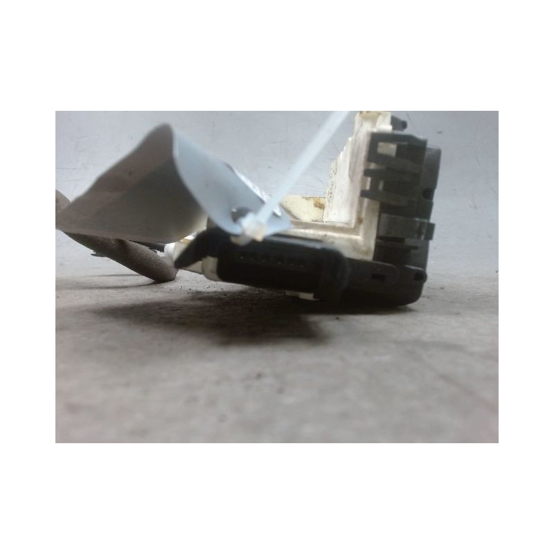 SYSTEME CONDAMNATION AVANT GAUCHE PEUGEOT 5008 2009-