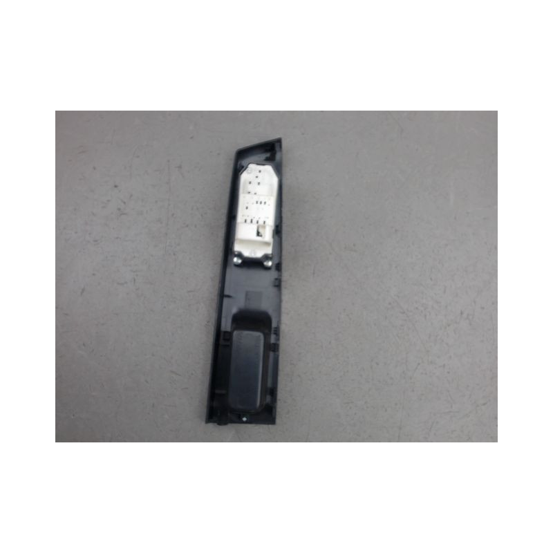 COMMANDE LEVE-GLACE PORTE AVG TOYOTA YARIS