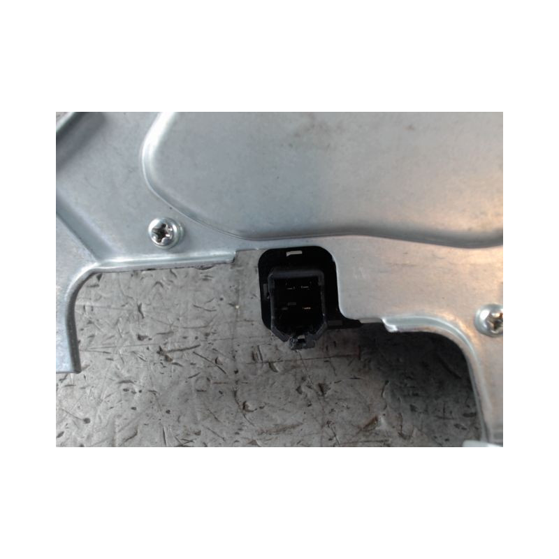 MOTEUR ESSUIE-GLACE ARRIERE SUZUKI SPLASH
