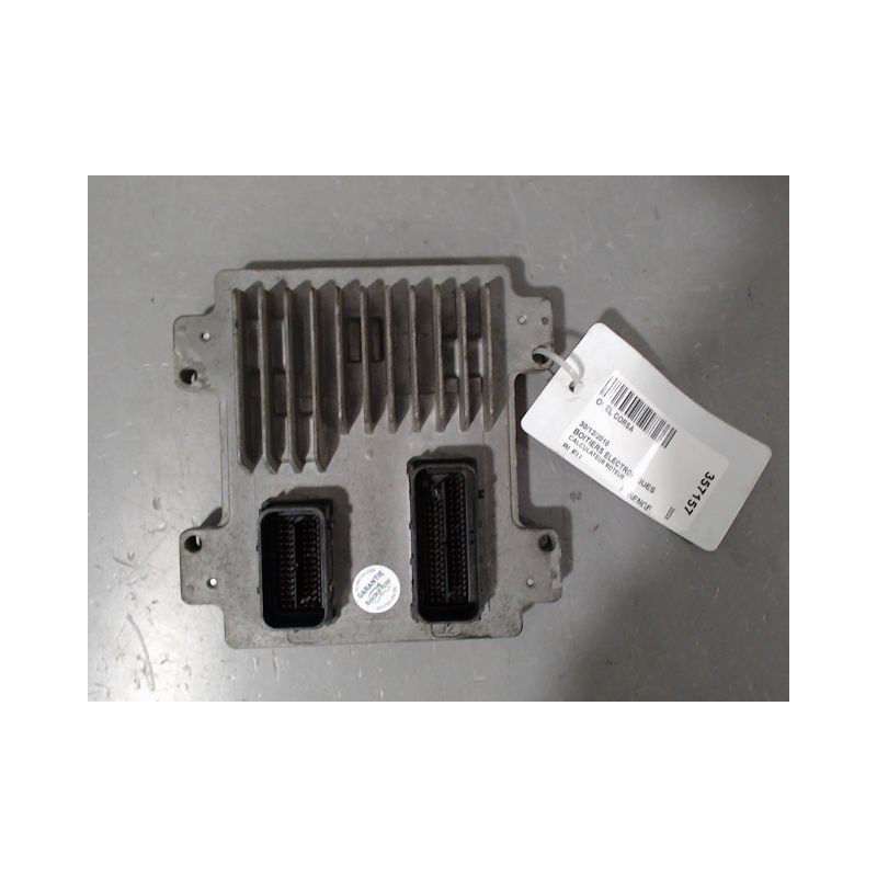 CALCULATEUR MOTEUR OPEL CORSA