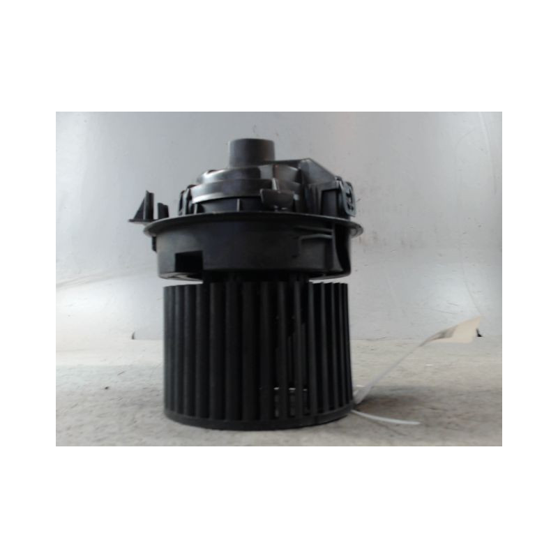 MOTEUR VENTILATEUR CHAUFFAGE RENAULT CLIO IV