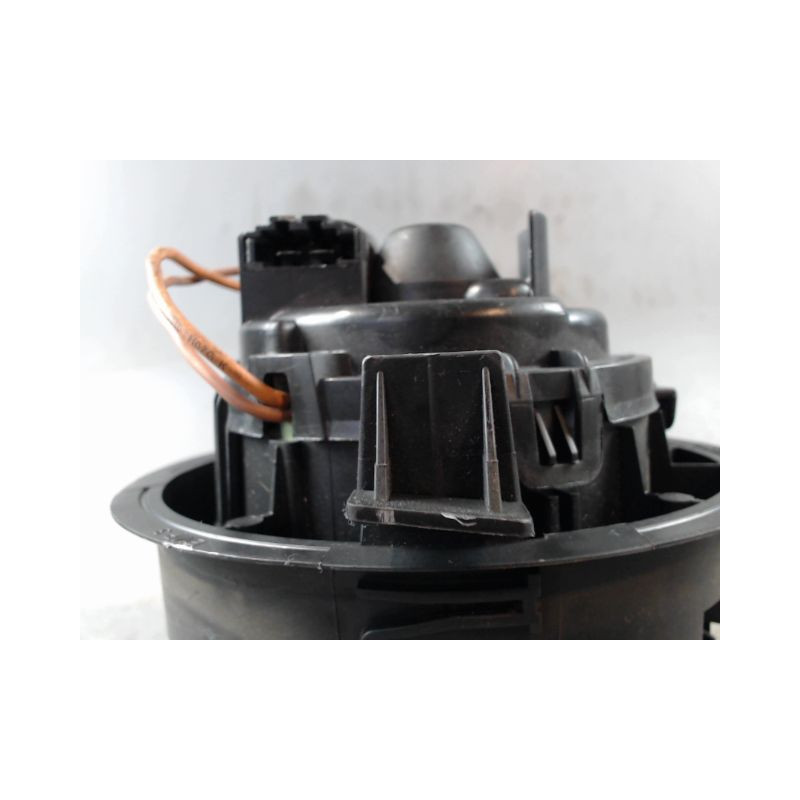 MOTEUR VENTILATEUR CHAUFFAGE RENAULT CLIO IV