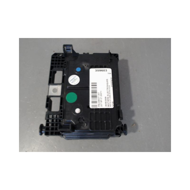 BOITE A FUSIBLES PEUGEOT 207 2007-
