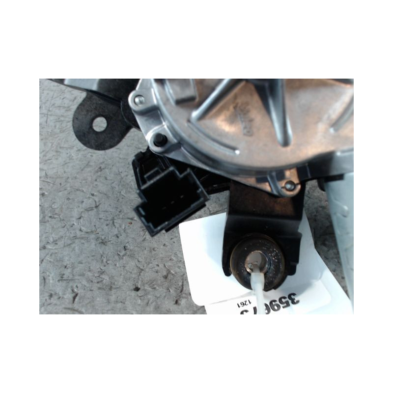MOTEUR ESSUIE-GLACE ARRIERE RENAULT CLIO IV