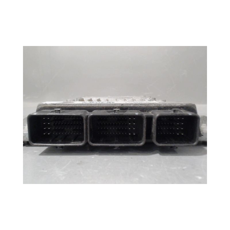CALCULATEUR MOTEUR RENAULT SCENIC II PH1 02-06