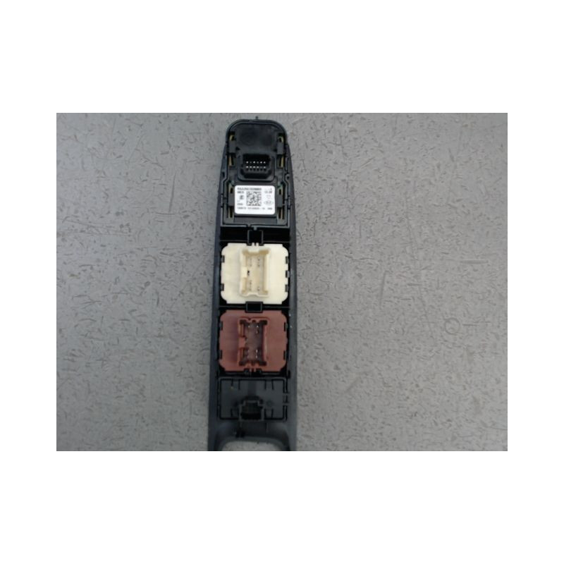 COMMANDE LEVE-GLACE PORTE AVG RENAULT CLIO