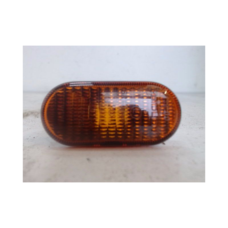 REPETITEUR AILE GAUCHE RENAULT MEGANE