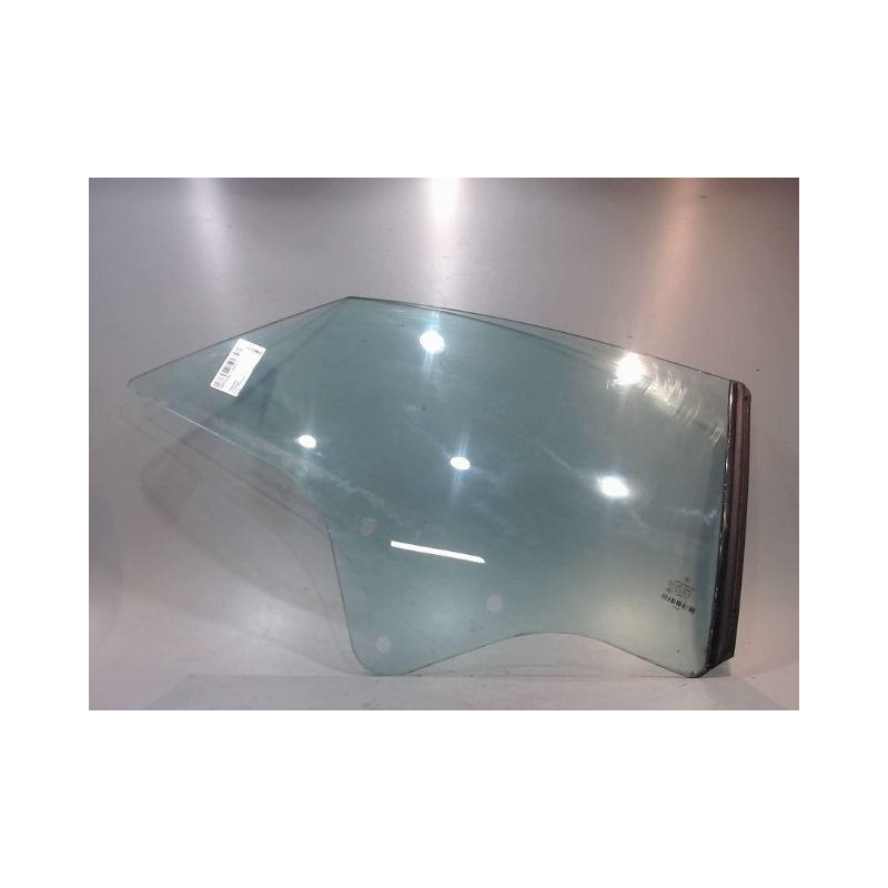 GLACE ARRIERE PANNEAU LATERAL DROIT MERCEDES CLASSE E