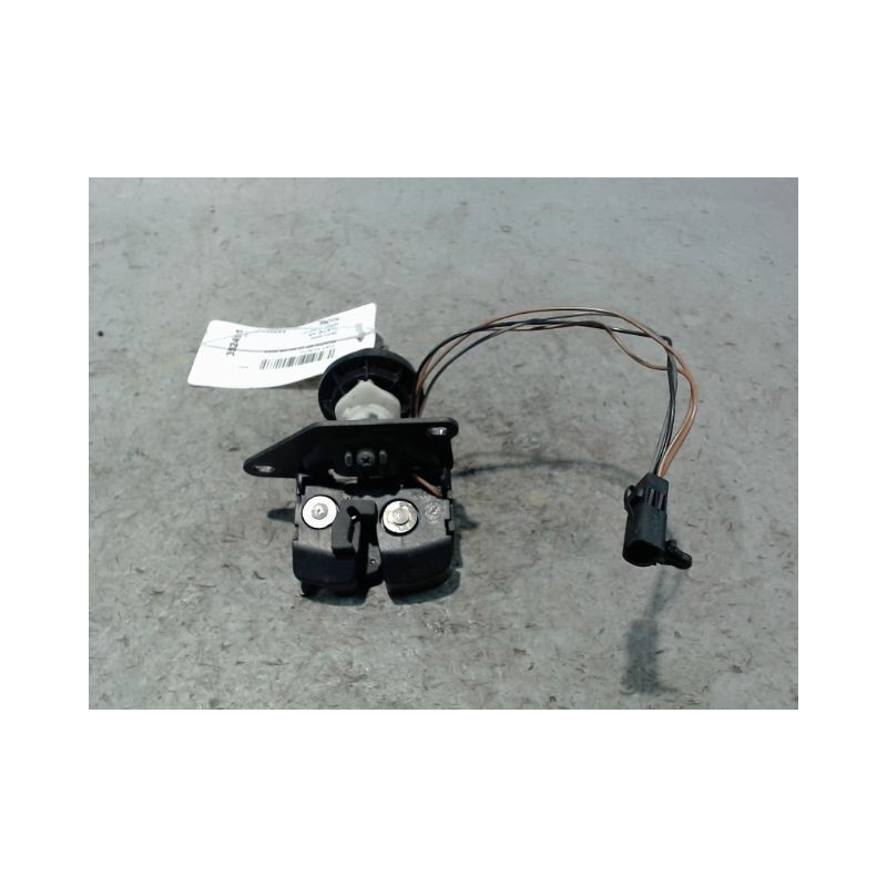 SERRURE HAYON  FIAT PUNTO 99-2003