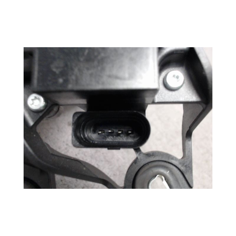 MOTEUR ESSUIE-GLACE ARRIERE VOLKSWAGEN GOLF V 2003-2009