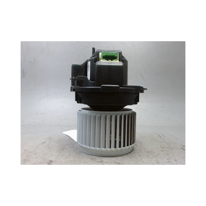 MOTEUR VENTILATEUR CHAUFFAGE DACIA SANDERO