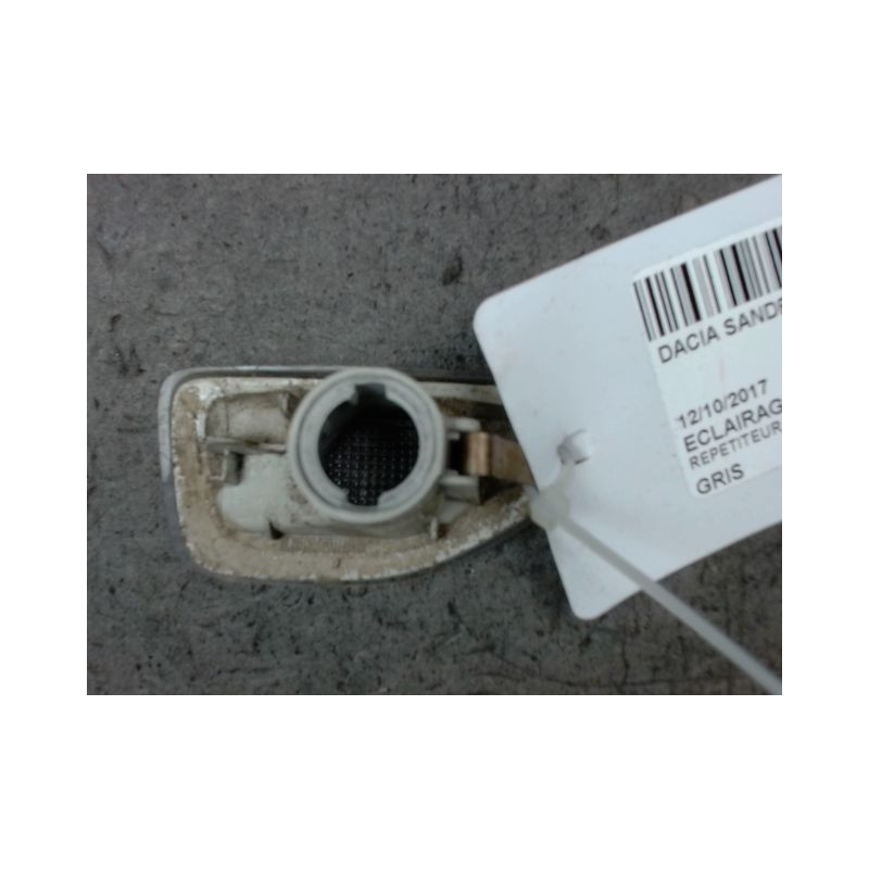 REPETITEUR AILE GAUCHE DACIA SANDERO