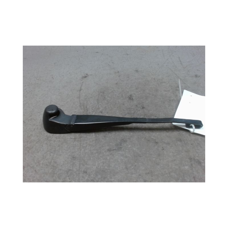 BRAS ESSUIE-GLACE ARRIERE VOLKSWAGEN POLO 02-05