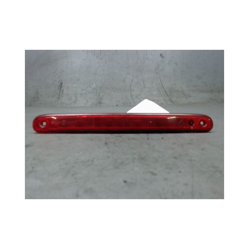 FEUX STOP SUPPLEMENTAIRE TOYOTA AYGO 3P