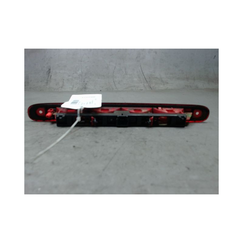 FEUX STOP SUPPLEMENTAIRE TOYOTA AYGO 3P