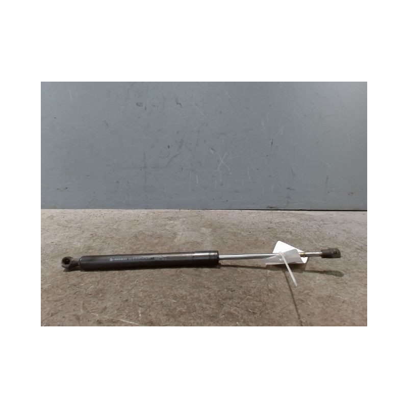 VERIN CAPOT G RENAULT CLIO IV