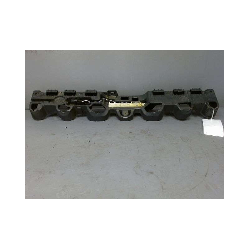 SUPPORT CENTRAL PARE-CHOC ARRIERE  RENAULT CLIO