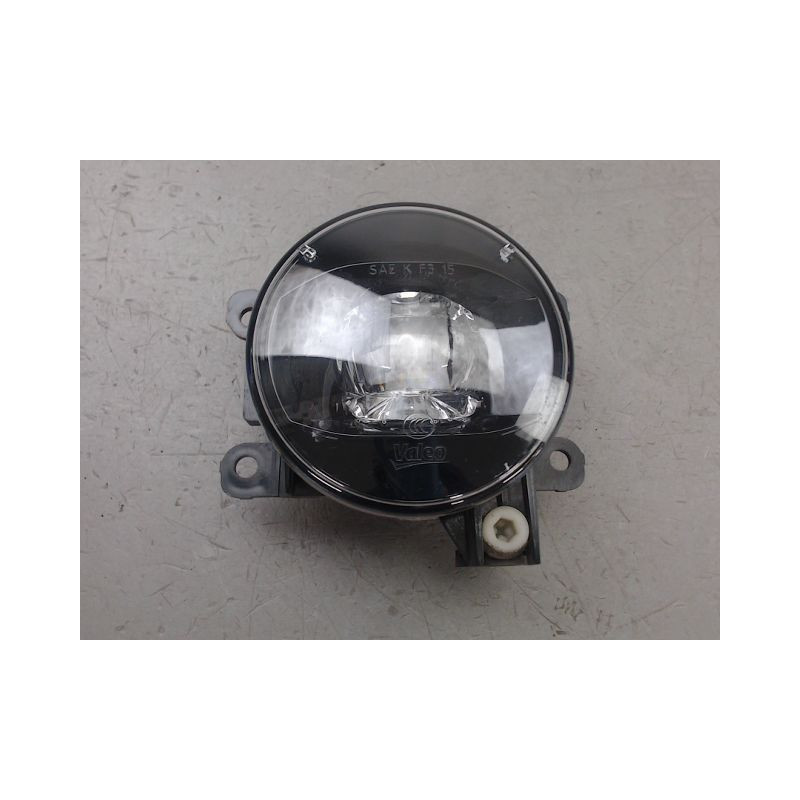 PHARE ANTIBROUILLARD AVANT DROIT RENAULT CLIO