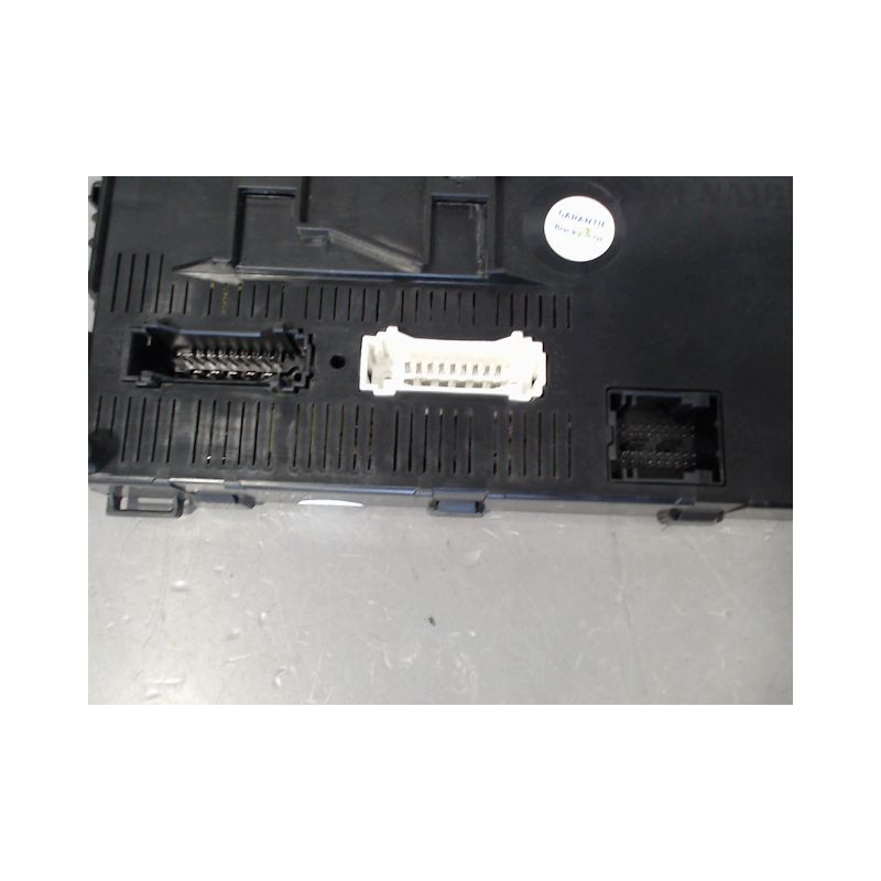 BOITIER GESTION HABITACLE RENAULT CLIO