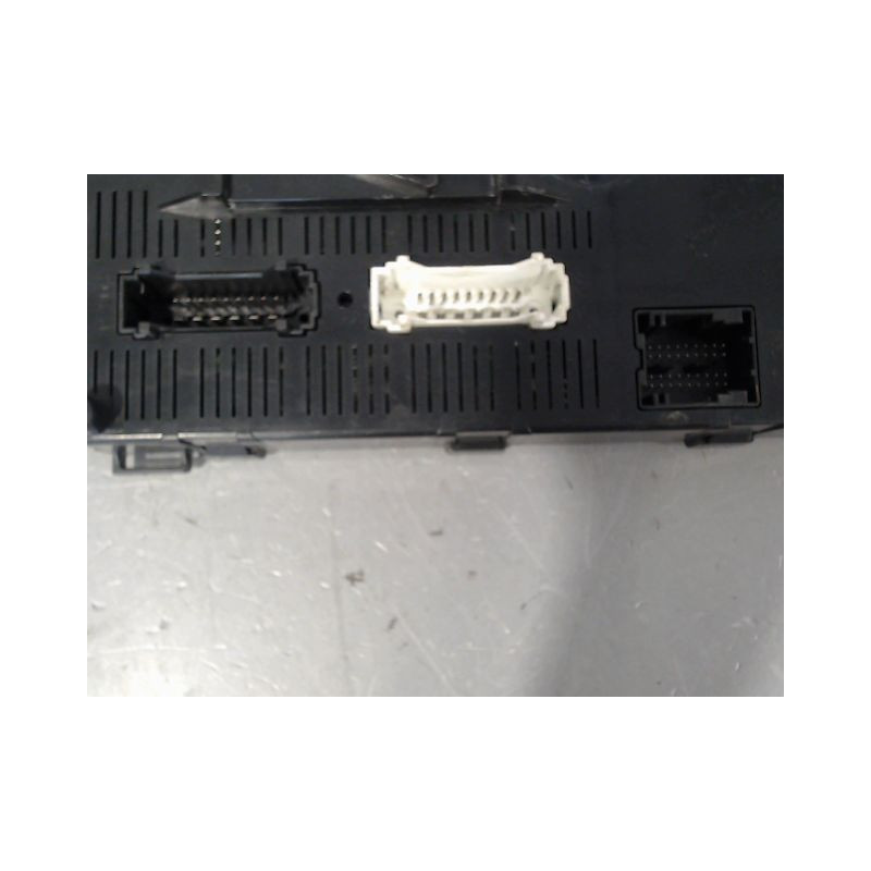 BOITIER GESTION HABITACLE RENAULT CLIO