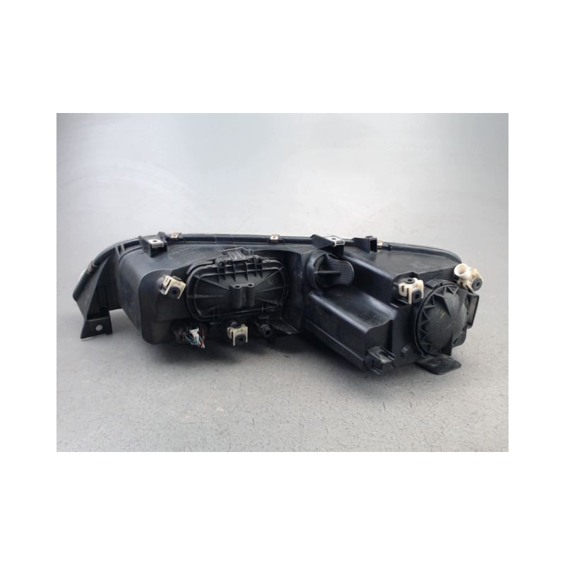 PHARE DROIT MAZDA 6