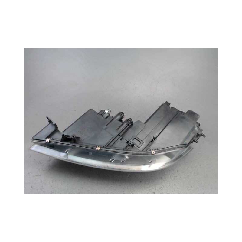 PHARE DROIT MAZDA 6