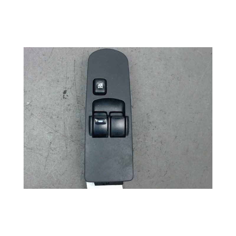 COMMANDE LEVE-GLACE PORTE AVG MITSUBISHI COLT