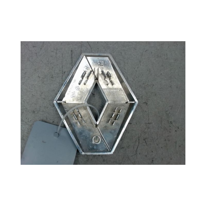 SIGLE CALANDRE RENAULT SCENIC III 2009-