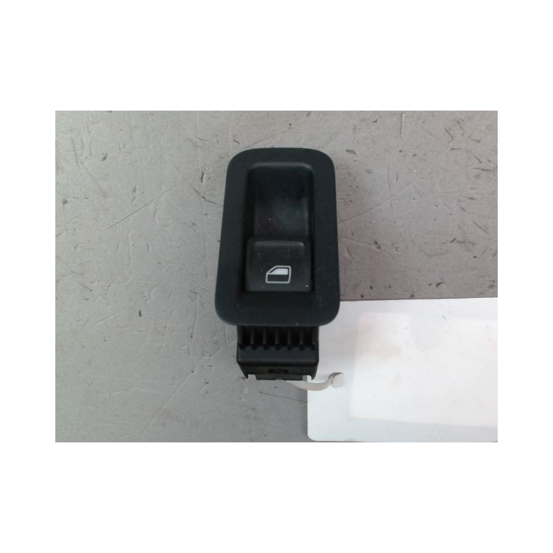 COMMANDE LEVE-GLACE PORTE AVD VOLKSWAGEN GOLF