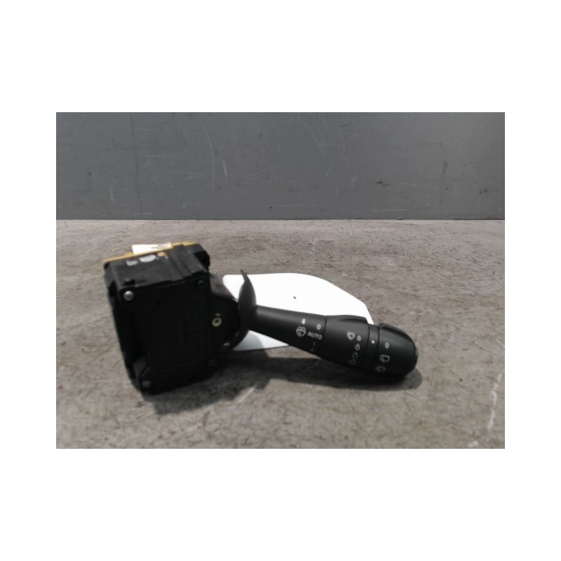 COMMANDE ESSUIE GLACE RENAULT CLIO