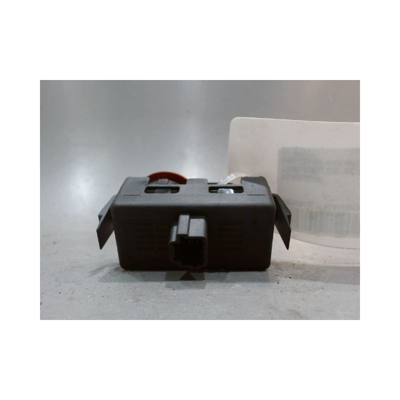 BOUTON DE WARNING RENAULT KANGOO