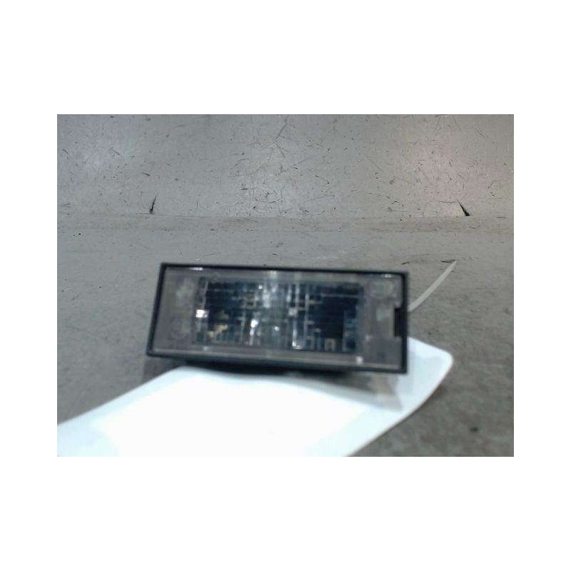 ECLAIREUR PLAQUE DE POLICE DROIT RENAULT CLIO