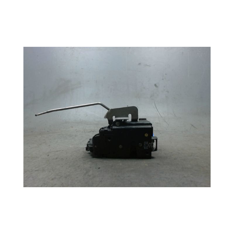 SYSTEME CONDAMNATION AVANT DROIT AUDI A3 2003-