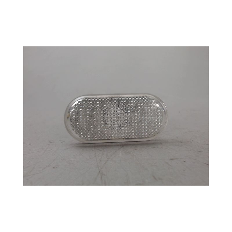 REPETITEUR AILE DROIT RENAULT TWINGO